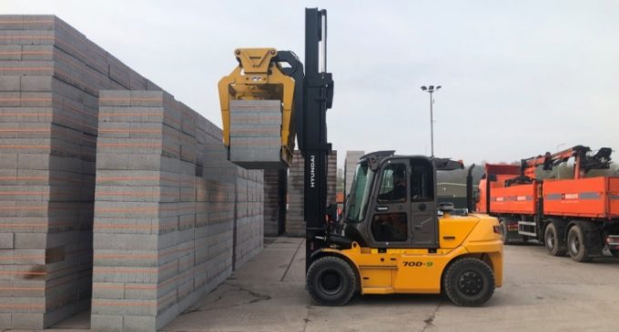 New Hyundai Fork Truck distributor secures new deal with leading masonry manufacturer