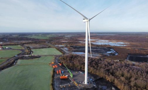 First installed turbine at Yellow River Wind Farm marks major milestone